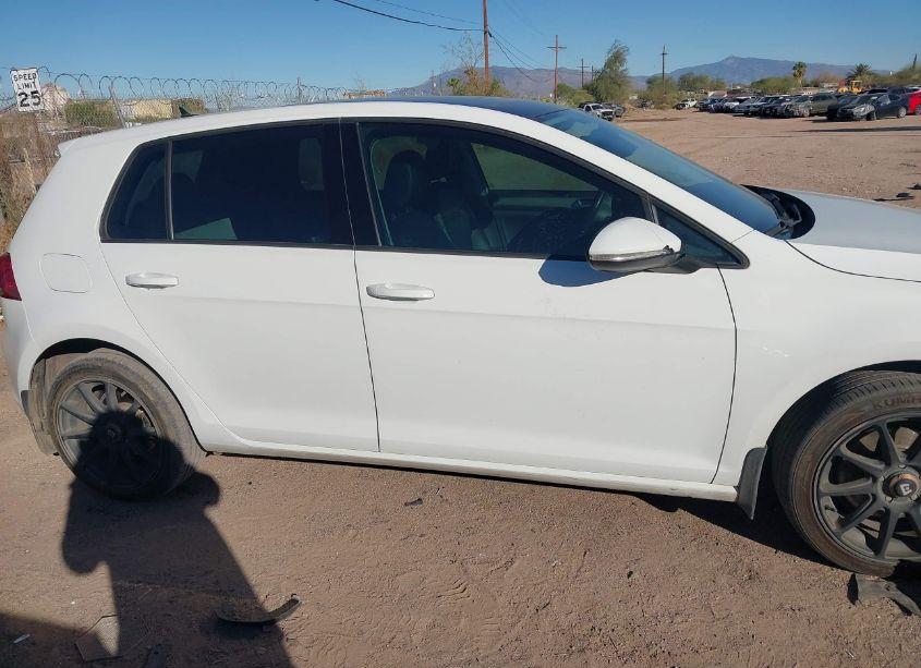 Photo 13 of 2017 Volkswagen Golf TSI S 4-DOOR/TSI SE 4-DOOR/TSI SEL 4-DOOR/TSI WOLFSBURG EDITION 4-DOOR (VIN 3VW217AUXHM024926)