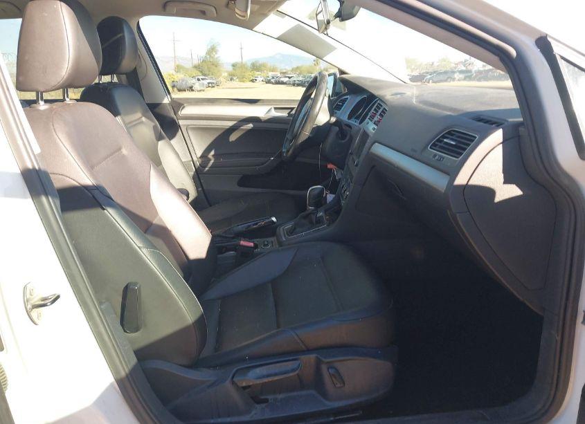 Photo 5 of 2017 Volkswagen Golf TSI S 4-DOOR/TSI SE 4-DOOR/TSI SEL 4-DOOR/TSI WOLFSBURG EDITION 4-DOOR (VIN 3VW217AUXHM024926)