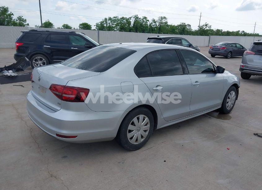 Photo 4 of 2016 Volkswagen Jetta 1.4T S (VIN 3VW267AJ0GM305798)