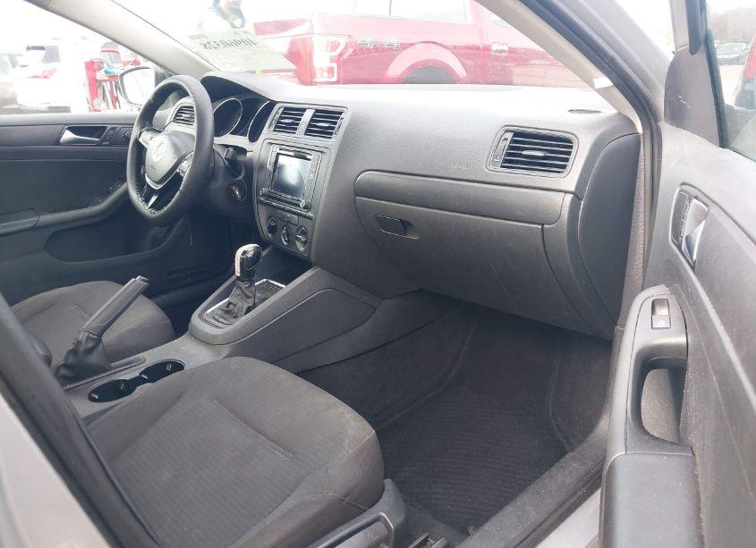 Photo 5 of 2016 Volkswagen Jetta 1.4T S (VIN 3VW267AJ1GM269443)