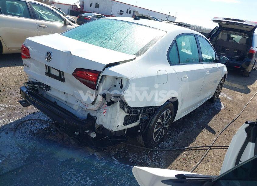 Photo 4 of 2016 Volkswagen Jetta 1.4T S (VIN 3VW267AJ1GM284752)