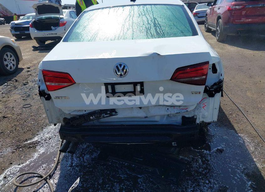 Photo 6 of 2016 Volkswagen Jetta 1.4T S (VIN 3VW267AJ1GM284752)