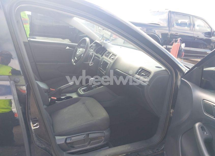 Photo 5 of 2016 Volkswagen Jetta 1.4T S (VIN 3VW267AJ1GM297601)