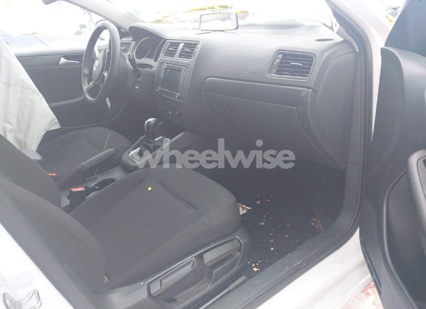 Photo 5 of 2016 Volkswagen Jetta 1.4T S (VIN 3VW267AJ1GM299526)