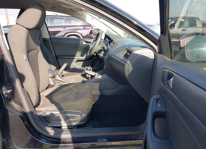 Photo 5 of 2016 Volkswagen Jetta 1.4T S (VIN 3VW267AJ1GM311691)