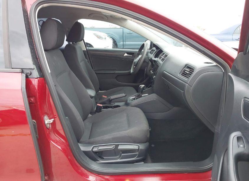 Photo 5 of 2016 Volkswagen Jetta 1.4T S (VIN 3VW267AJ1GM361118)