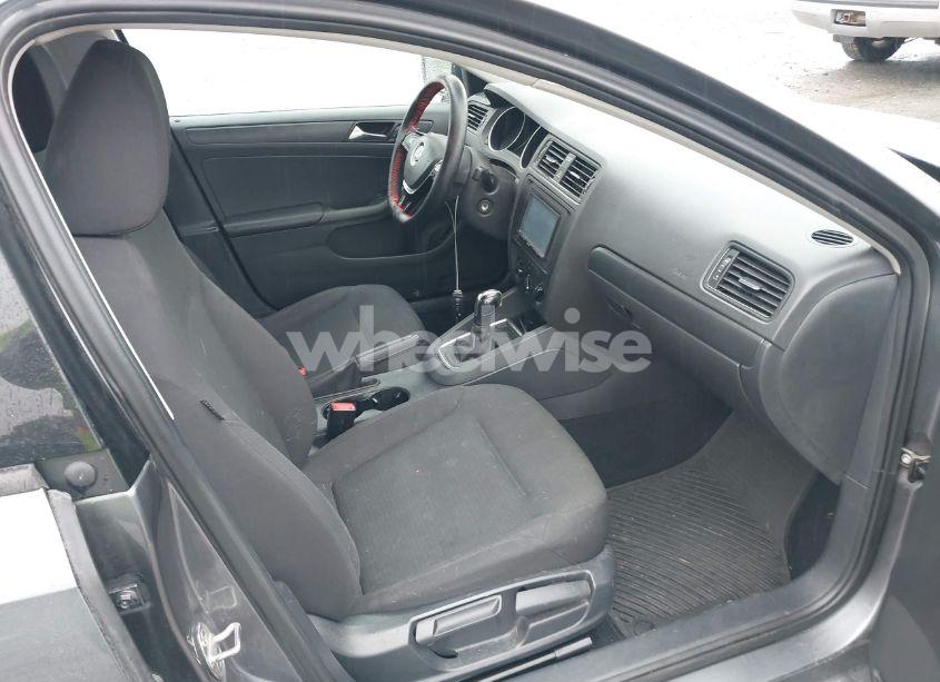 Photo 5 of 2016 Volkswagen Jetta 1.4T S (VIN 3VW267AJ2GM281651)