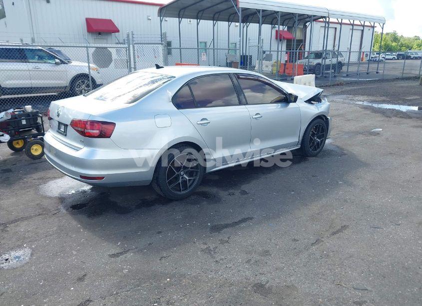 Photo 4 of 2016 Volkswagen Jetta 1.4T S (VIN 3VW267AJ2GM344232)