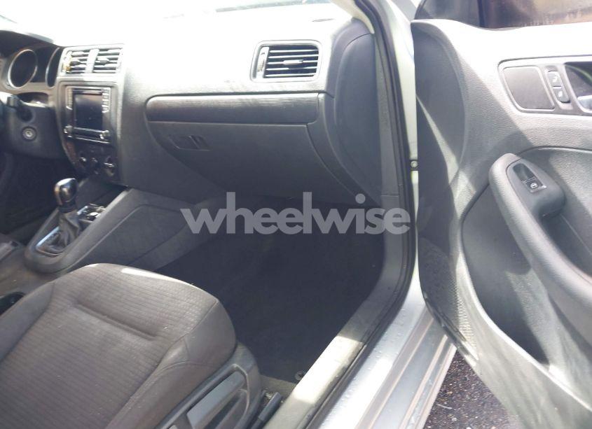 Photo 5 of 2016 Volkswagen Jetta 1.4T S (VIN 3VW267AJ2GM344232)