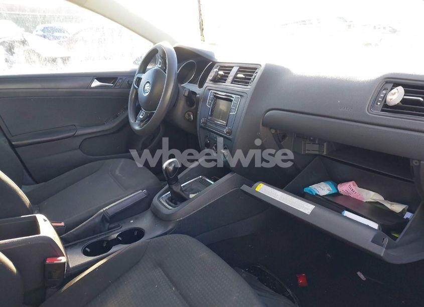 Photo 5 of 2016 Volkswagen Jetta 1.4T S (VIN 3VW267AJ3GM230112)