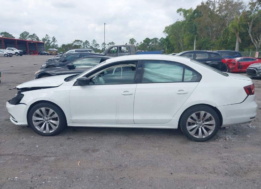 Photo 14 of 2016 Volkswagen Jetta 1.4T S (VIN 3VW267AJ3GM289550)