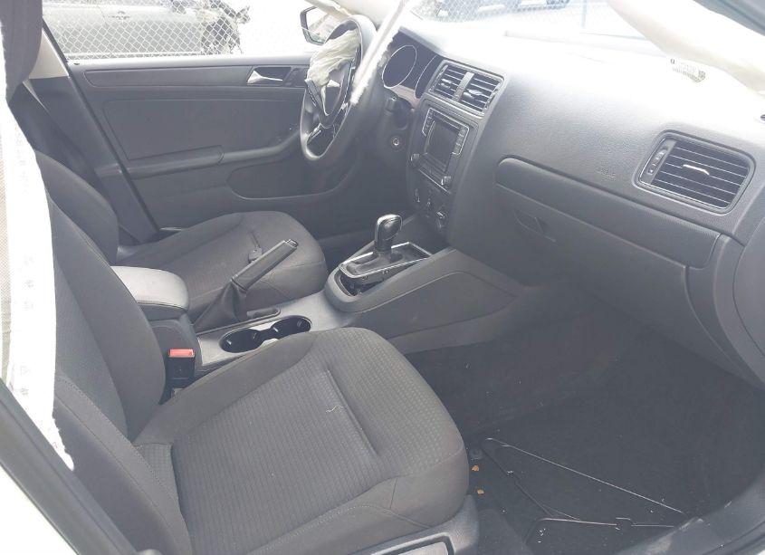 Photo 5 of 2016 Volkswagen Jetta 1.4T S (VIN 3VW267AJ3GM289550)