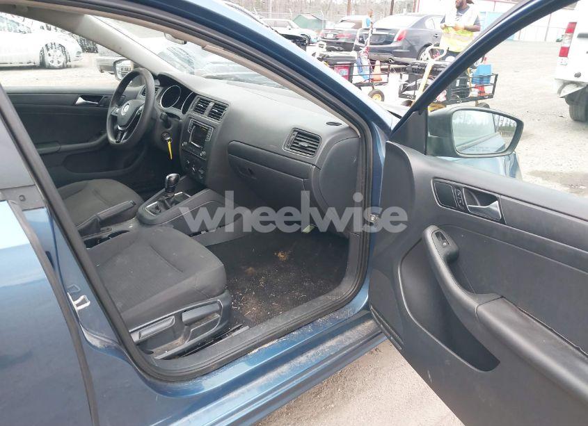 Photo 5 of 2016 Volkswagen Jetta 1.4T S (VIN 3VW267AJ3GM290777)