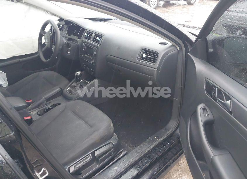 Photo 5 of 2016 Volkswagen Jetta S (VIN 3VW267AJ3GM388028)