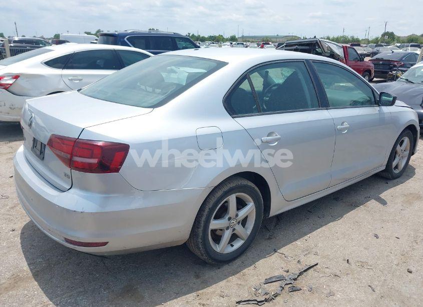 Photo 4 of 2016 Volkswagen Jetta 1.4T S (VIN 3VW267AJ4GM260266)