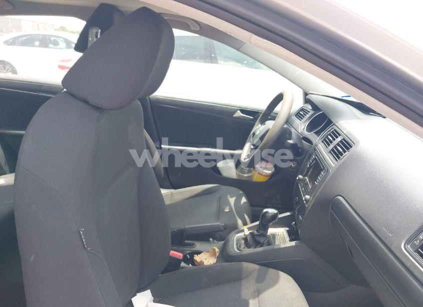 Photo 5 of 2016 Volkswagen Jetta 1.4T S (VIN 3VW267AJ4GM260266)