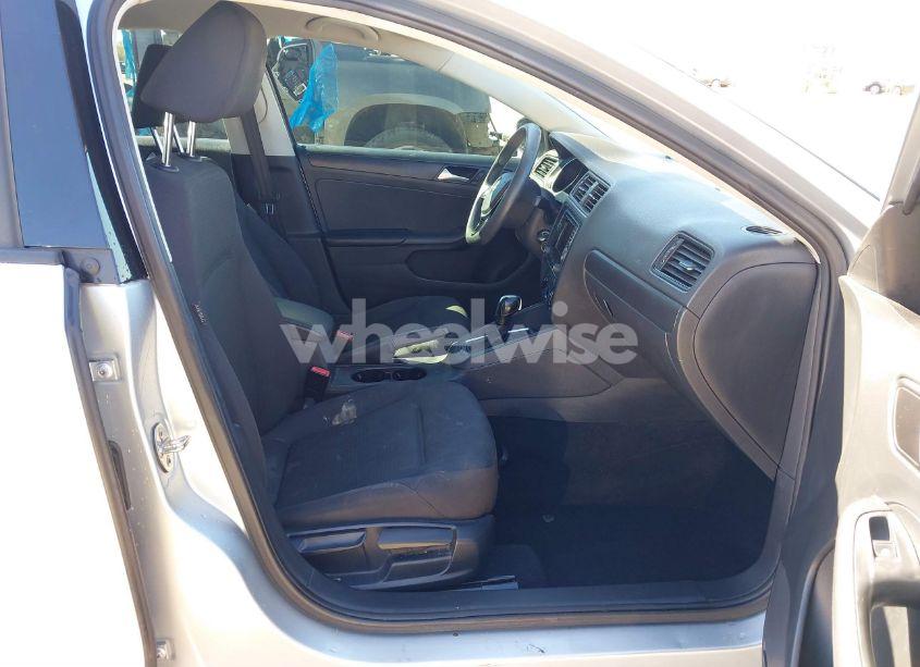 Photo 5 of 2016 Volkswagen Jetta 1.4T S (VIN 3VW267AJ5GM248000)