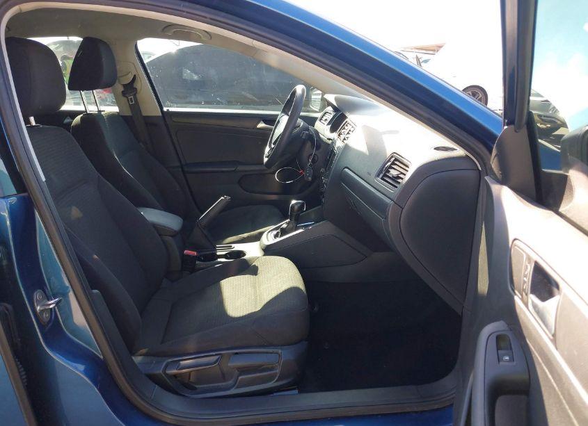 Photo 5 of 2016 Volkswagen Jetta 1.4T S (VIN 3VW267AJ5GM333970)