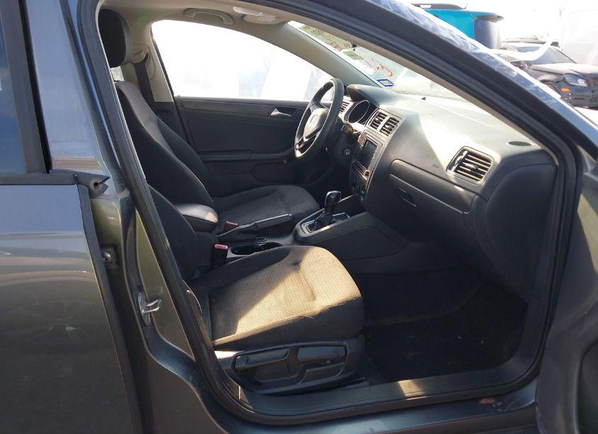 Photo 5 of 2016 Volkswagen Jetta 1.4T S (VIN 3VW267AJ5GM388998)