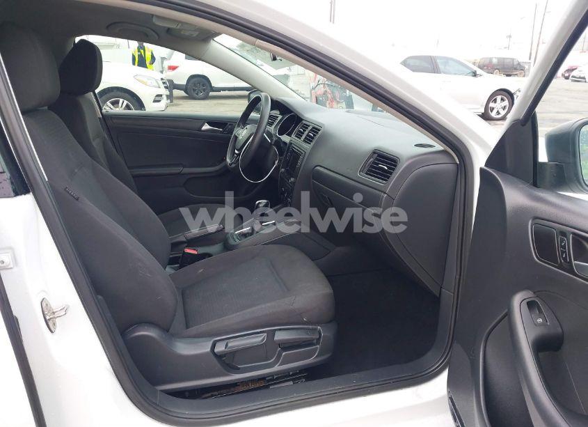 Photo 5 of 2016 Volkswagen Jetta 1.4T S (VIN 3VW267AJ6GM237619)