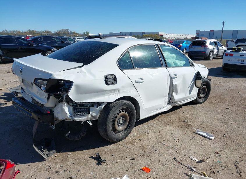 Photo 4 of 2016 Volkswagen Jetta 1.4T S (VIN 3VW267AJ6GM283418)