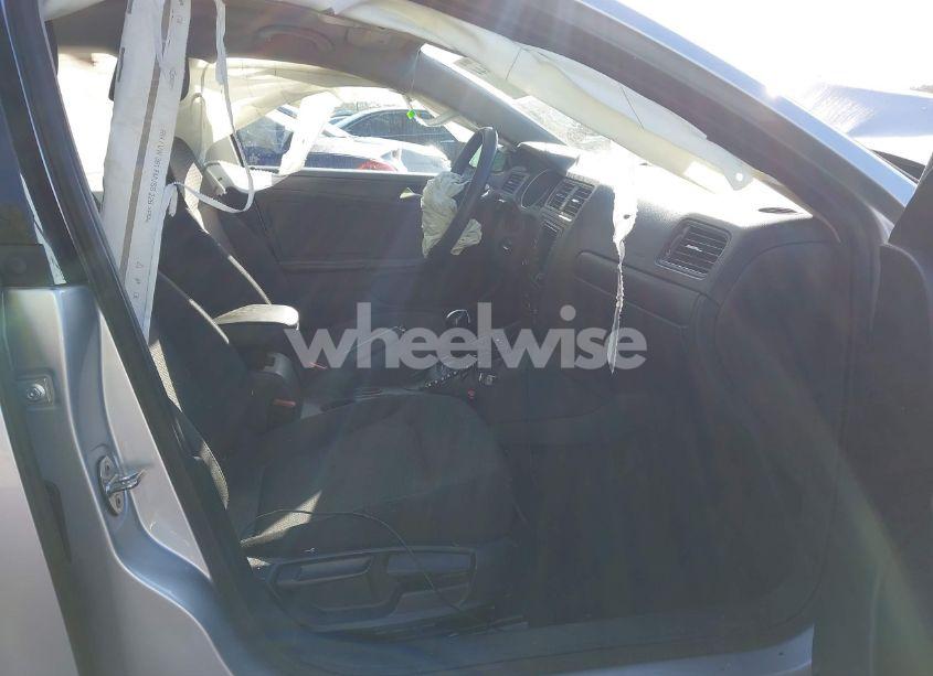 Photo 5 of 2016 Volkswagen Jetta 1.4T S (VIN 3VW267AJ6GM294709)