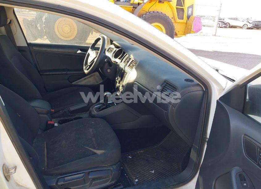 Photo 5 of 2016 Volkswagen Jetta 1.4T S (VIN 3VW267AJ6GM299621)