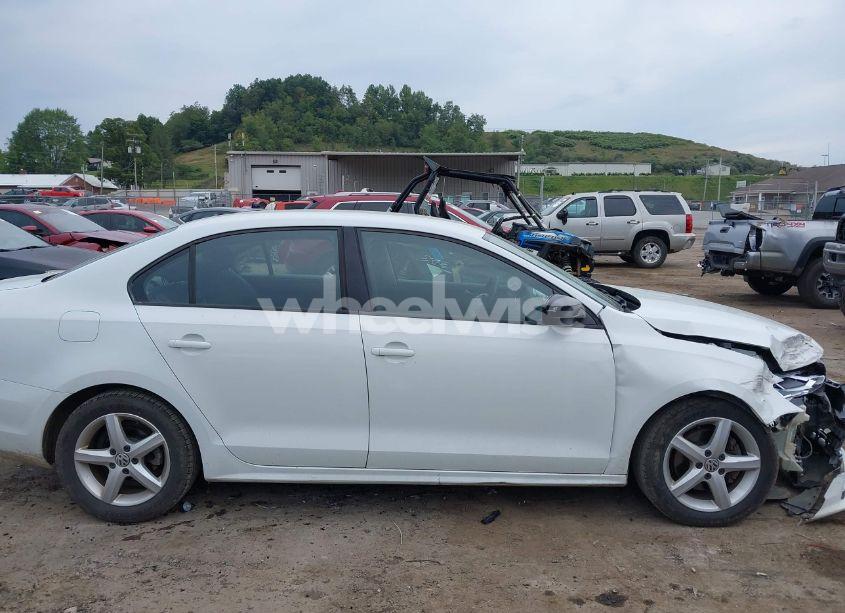 Photo 13 of 2016 Volkswagen Jetta 1.4T S (VIN 3VW267AJ6GM341575)