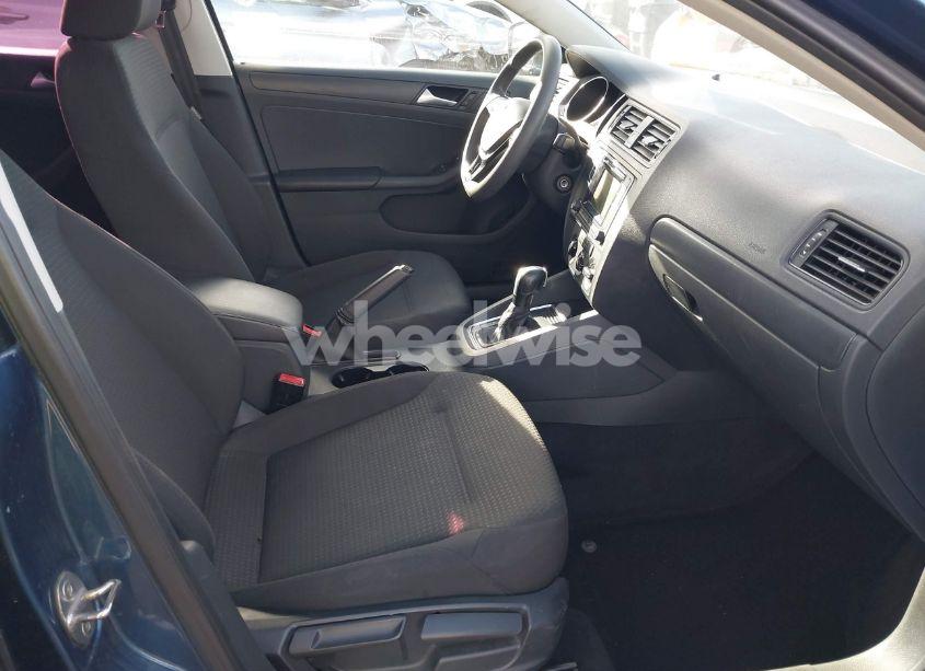 Photo 5 of 2016 Volkswagen Jetta 1.4T S (VIN 3VW267AJ6GM344640)