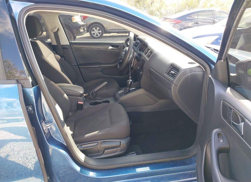 Photo 2 of 2016 Volkswagen Jetta 1.4T S (VIN 3VW267AJ7GM228802)