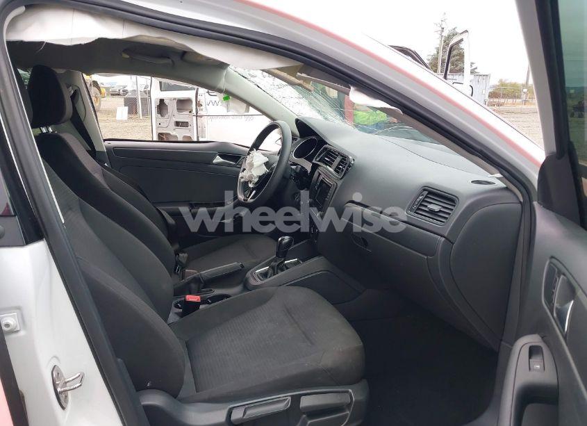 Photo 5 of 2016 Volkswagen Jetta 1.4T S (VIN 3VW267AJ7GM326731)