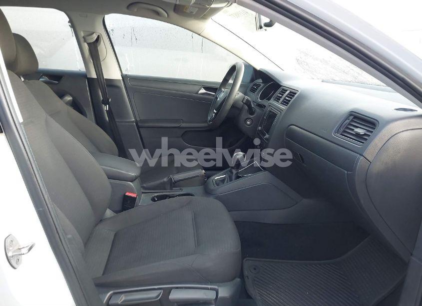 Photo 5 of 2016 Volkswagen Jetta 1.4T S (VIN 3VW267AJ8GM212513)