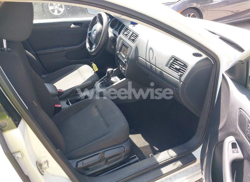 Photo 5 of 2016 Volkswagen Jetta 1.4T S (VIN 3VW267AJ8GM236939)