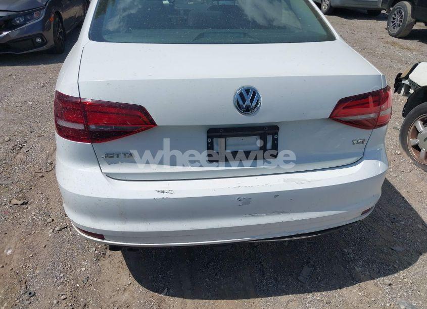 Photo 6 of 2016 Volkswagen Jetta 1.4T S (VIN 3VW267AJ8GM236939)