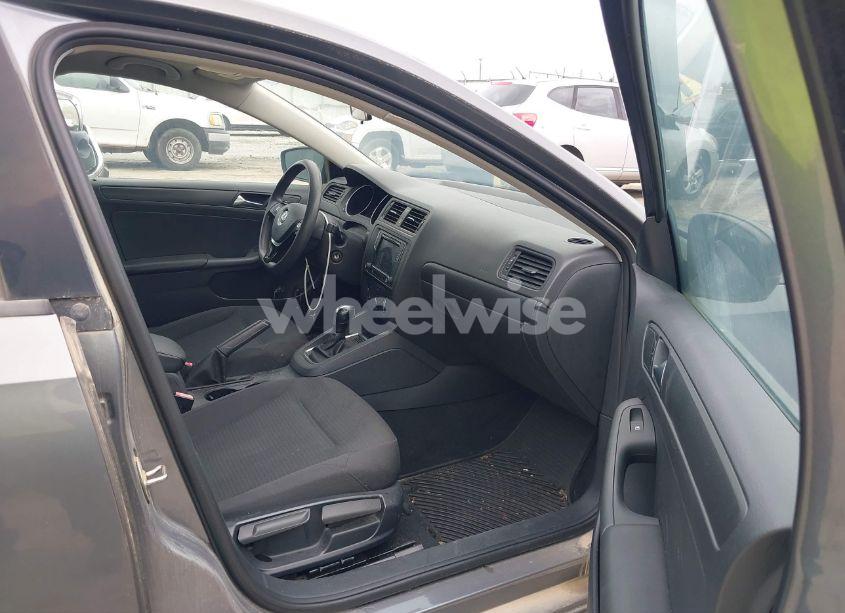 Photo 5 of 2016 Volkswagen Jetta 1.4T S (VIN 3VW267AJ9GM256116)