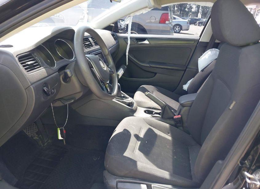Photo 5 of 2016 Volkswagen Jetta 1.4T S (VIN 3VW267AJ9GM279847)