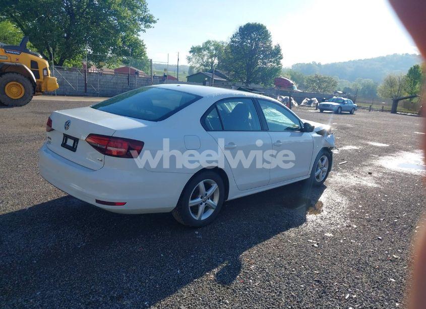 Photo 4 of 2016 Volkswagen Jetta 1.4T S (VIN 3VW267AJ9GM338895)