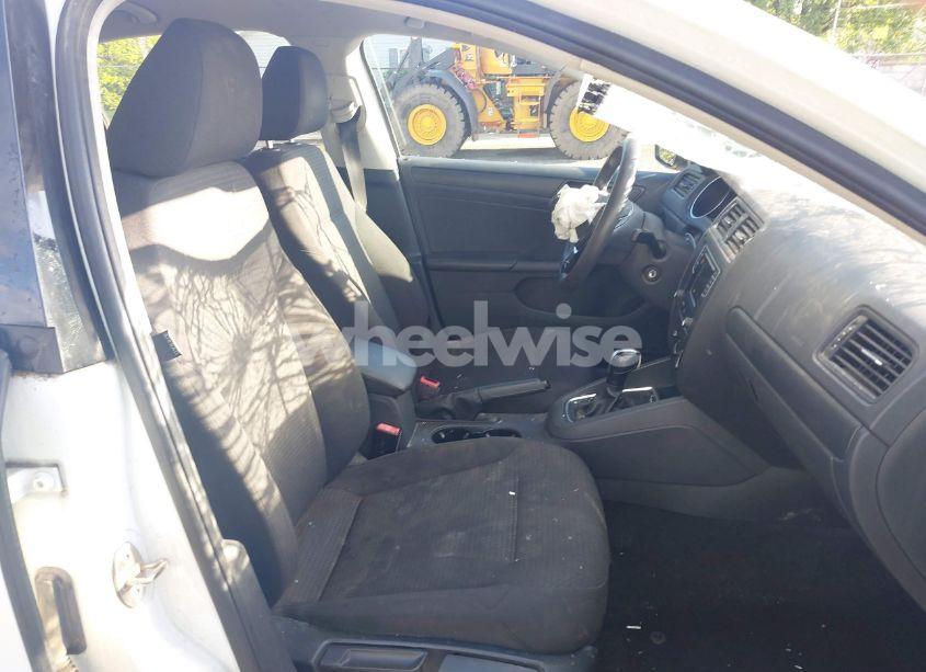 Photo 5 of 2016 Volkswagen Jetta 1.4T S (VIN 3VW267AJ9GM338895)