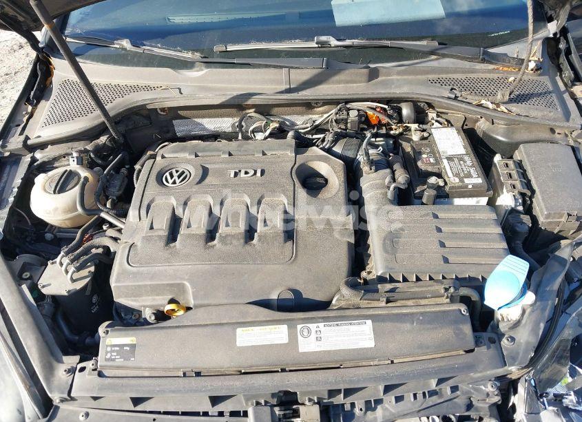 Photo 10 of 2015 Volkswagen Golf TDI S 4-DOOR (VIN 3VW2A7AU1FM026545)