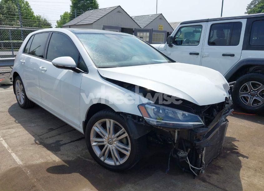 2015 Volkswagen Golf TDI SE 4-DOOR (VIN 3VW2A7AU2FM046626) main photo