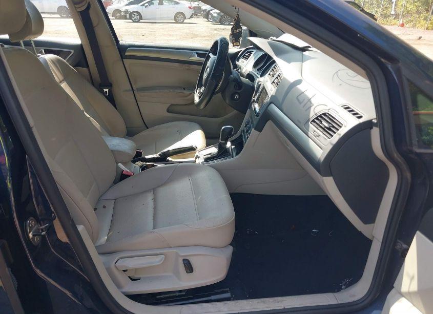 Photo 5 of 2015 Volkswagen Golf TDI S 4-DOOR (VIN 3VW2A7AU4FM041802)