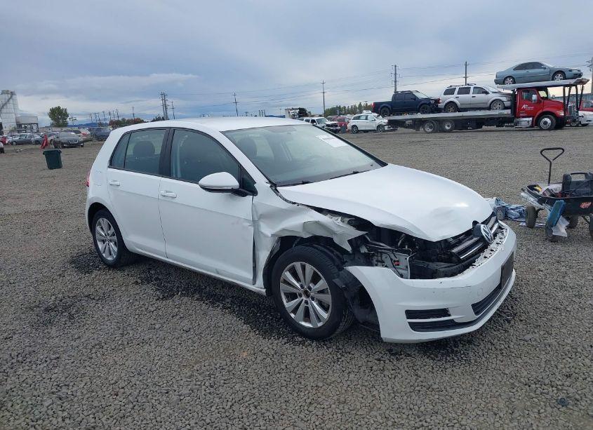 2015 Volkswagen Golf TDI S 4-DOOR (VIN 3VW2A7AU4FM051780) main photo
