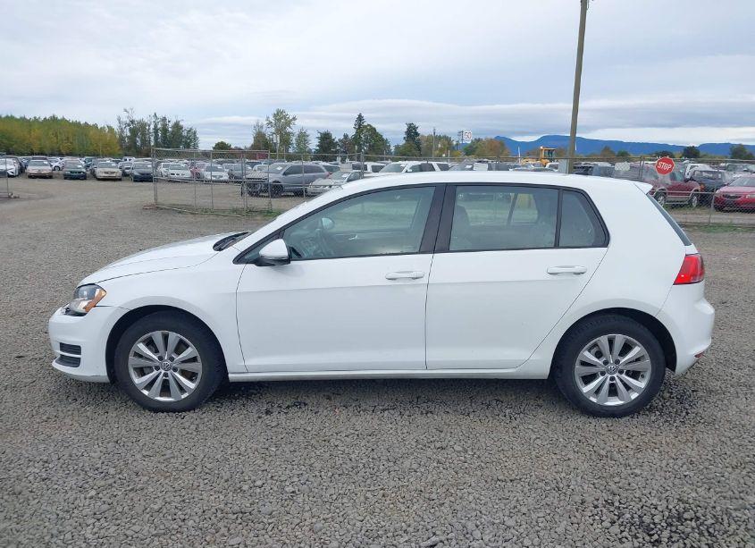 Photo 14 of 2015 Volkswagen Golf TDI S 4-DOOR (VIN 3VW2A7AU4FM051780)