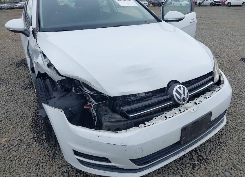 Photo 6 of 2015 Volkswagen Golf TDI S 4-DOOR (VIN 3VW2A7AU4FM051780)