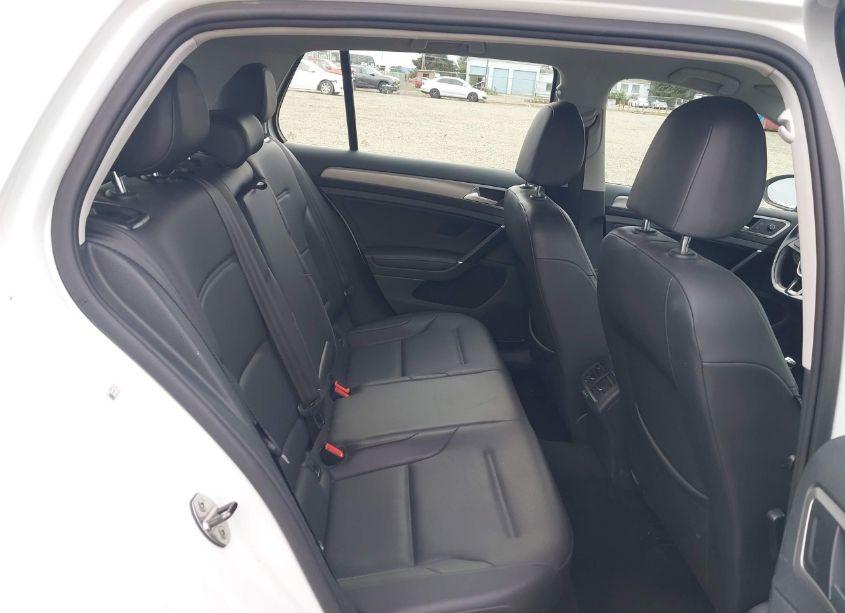 Photo 8 of 2015 Volkswagen Golf TDI S 4-DOOR (VIN 3VW2A7AU4FM051780)