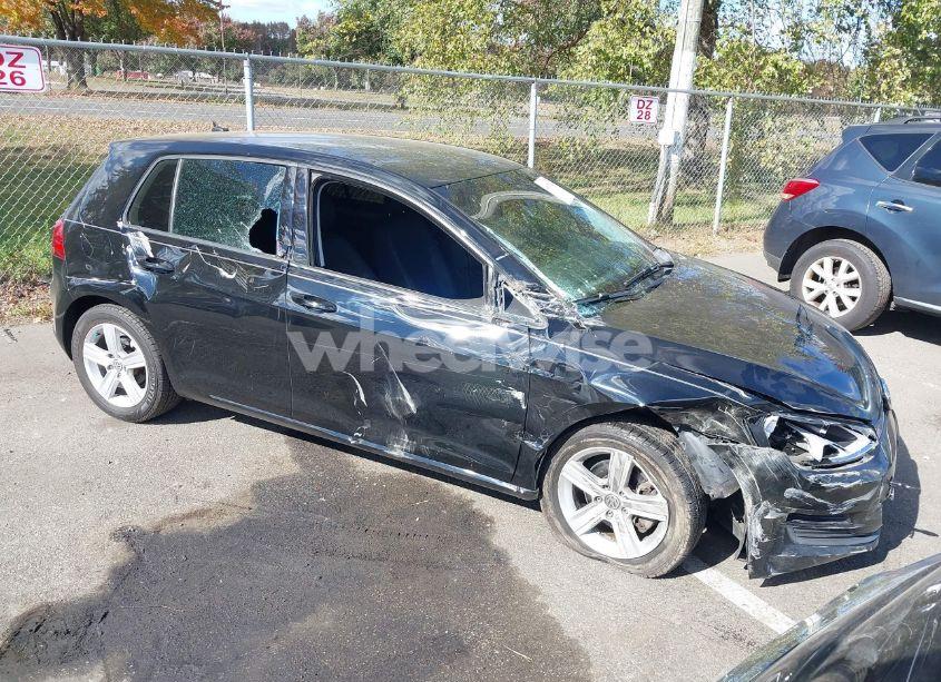 2015 Volkswagen Golf TDI S 4-DOOR (VIN 3VW2A7AU8FM061597) main photo