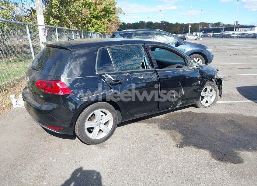 Photo 4 of 2015 Volkswagen Golf TDI S 4-DOOR (VIN 3VW2A7AU8FM061597)