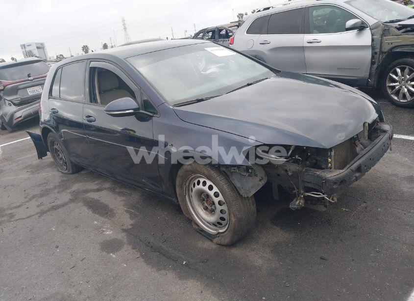 2015 Volkswagen Golf TDI S 4-DOOR (VIN 3VW2A7AU9FM041245) main photo