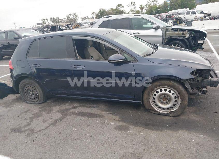 Photo 14 of 2015 Volkswagen Golf TDI S 4-DOOR (VIN 3VW2A7AU9FM041245)