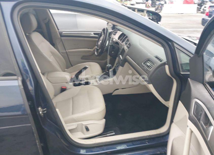 Photo 5 of 2015 Volkswagen Golf TDI S 4-DOOR (VIN 3VW2A7AU9FM041245)